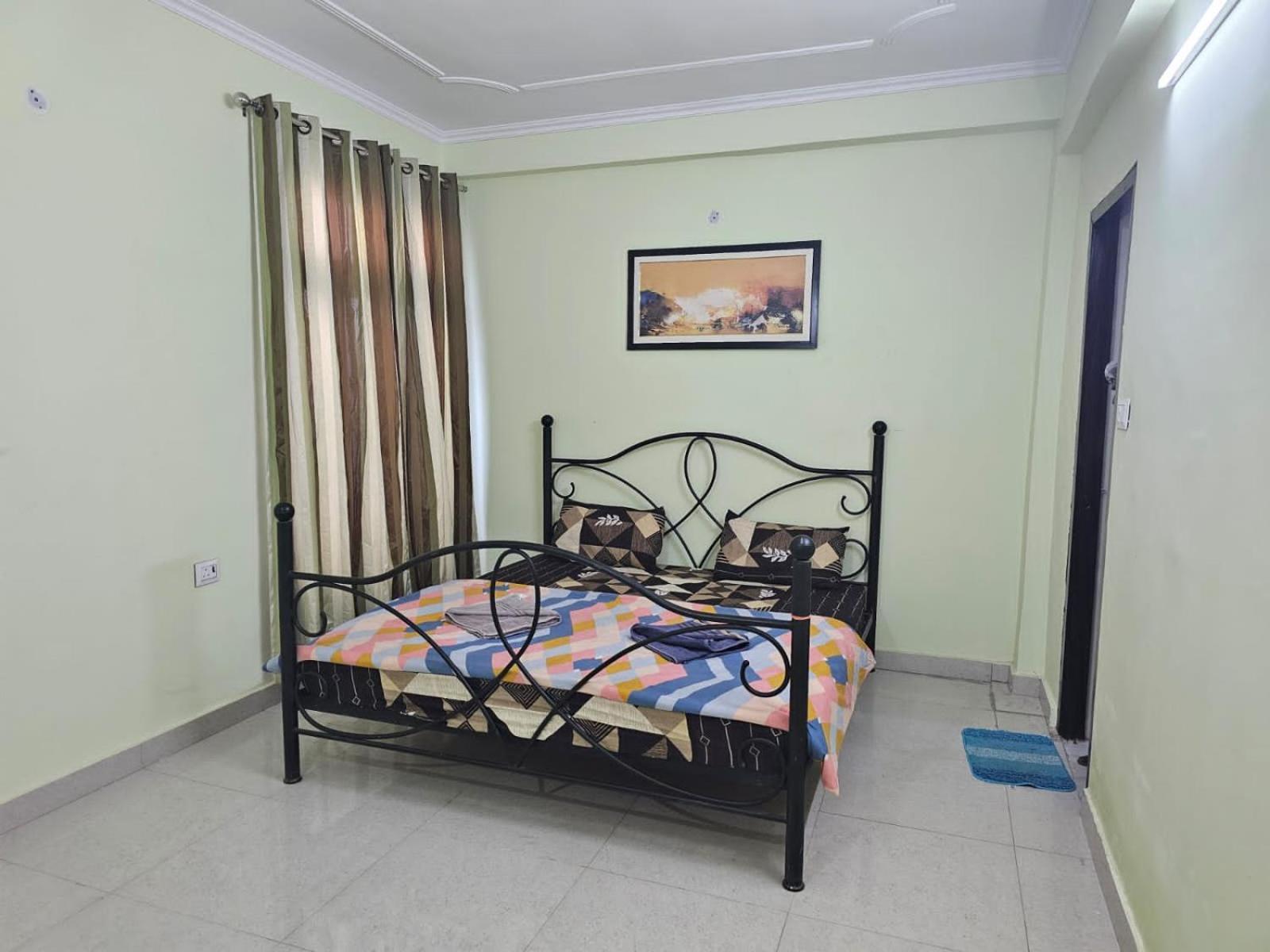 Apartment 3 Bhk In Krishna Nagar Lko 401 L