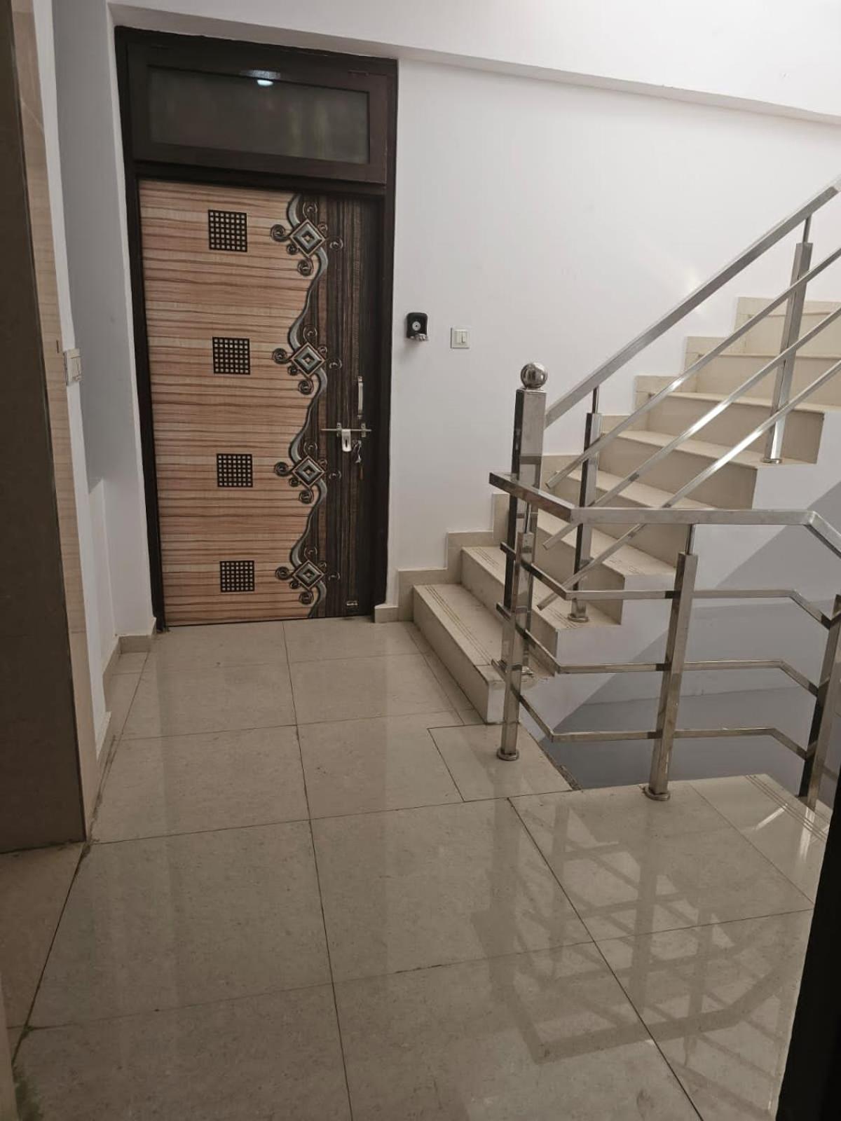 Apartment 3 Bhk In Krishna Nagar Lko 401 L Lucknow
