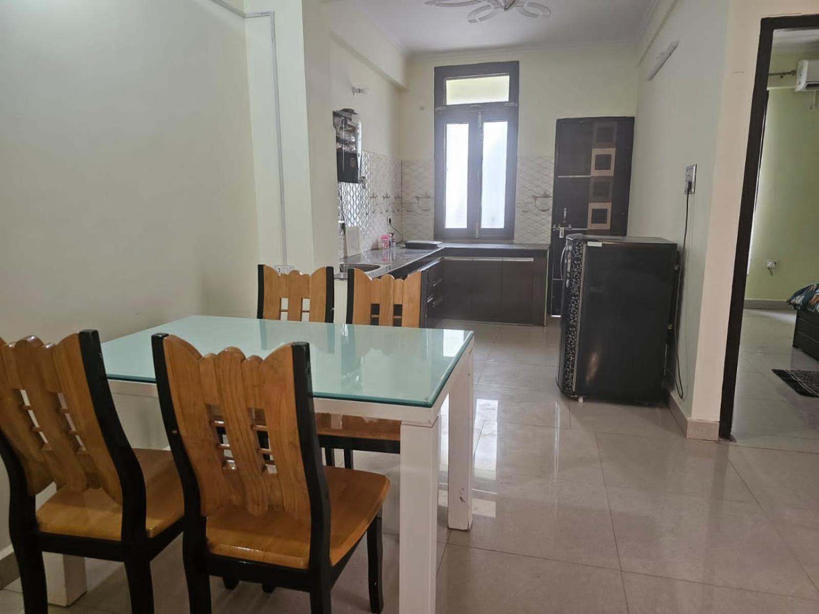 Apartment 3 Bhk In Krishna Nagar Lko 401 L